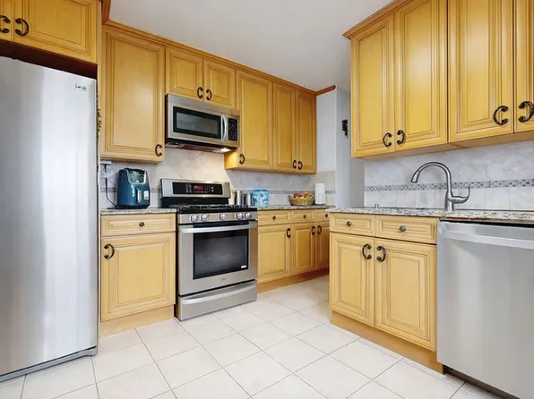 1020 Grand Concourse APT 18R, Bronx, NY 10451