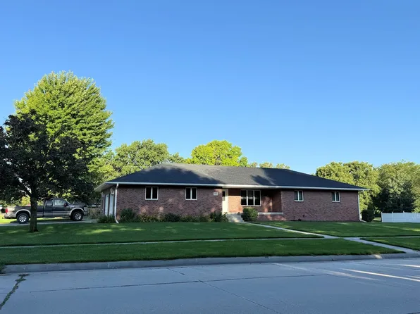 1306 Redick Ave, Creighton, NE 68729