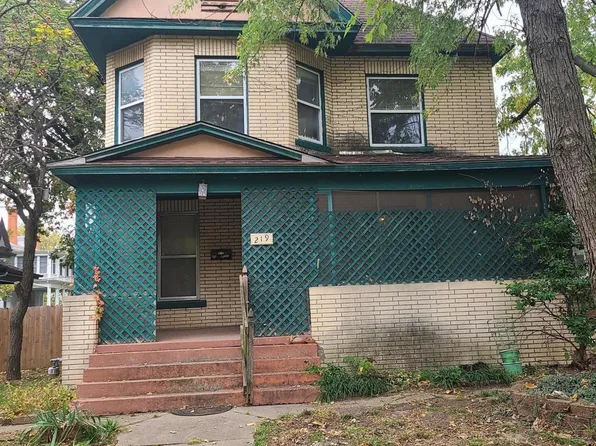 219 S Jackson Avenue, Joplin, MO 64801