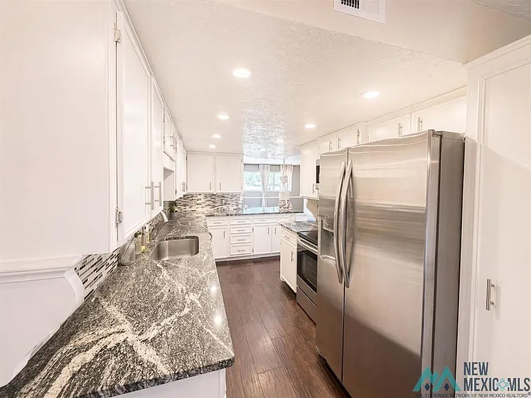 920 Colonial Pkwy — Photo 7