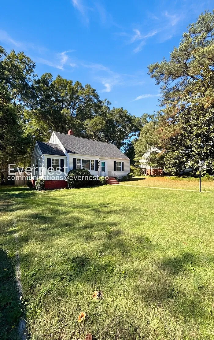 3 bed, 2.0 bath, 1320 sqft, $2,195 — Photo 2