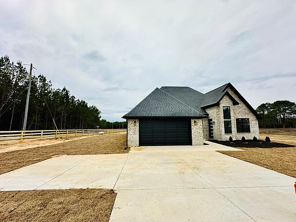 5th image of 77 Bates Ave