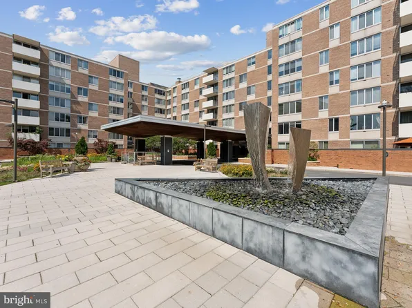 2939 Van Ness St NW APT 1124, Washington, DC 20008