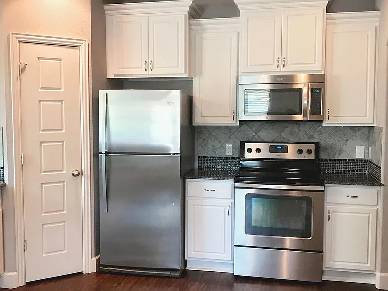 2815 Forest Park Blvd — Photo 5