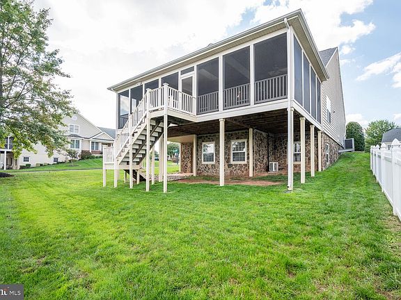 3rd image of 6005 Piney Grove Way
