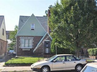 11596 220th St, Cambria Heights, NY 11411