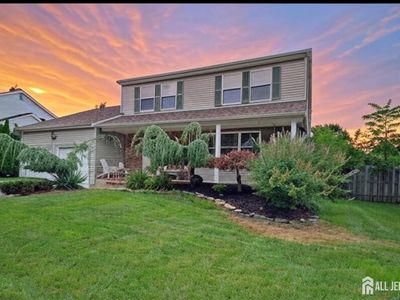 4 Davids Ln, Howell, NJ, 07731