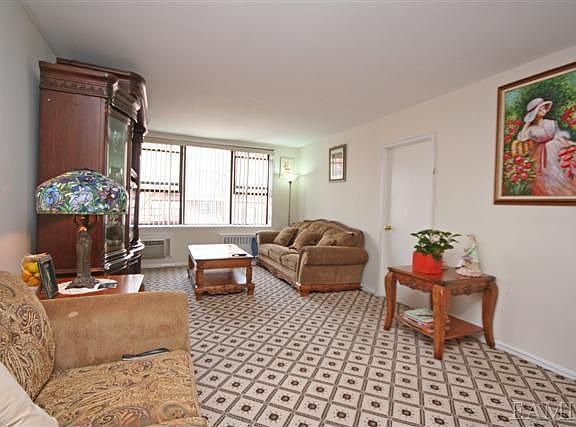 4th image of 121 S Highland Ave APT 5K