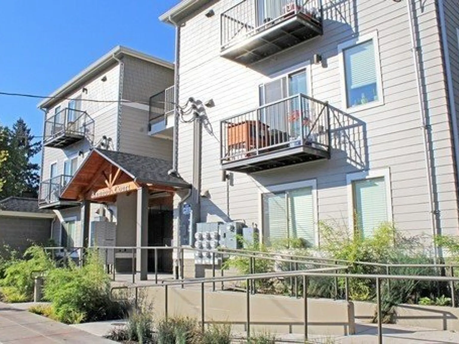 6195 N Minnesota — Photo 1