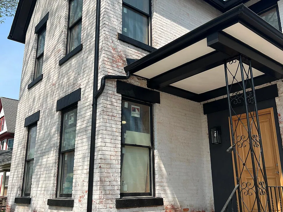 Front private entrance to #8 lower unit