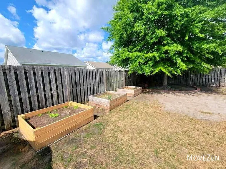 1347 Parkland Way — Photo 9