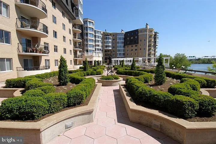 1250 S Washington St #218 — Photo 32
