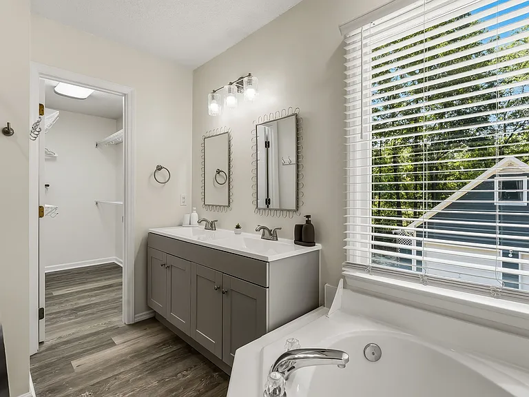 401 Redpath Dr — Photo 39