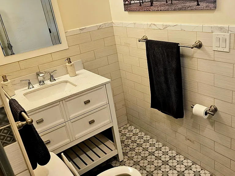 1611 W Thompson St #4B — Photo 12