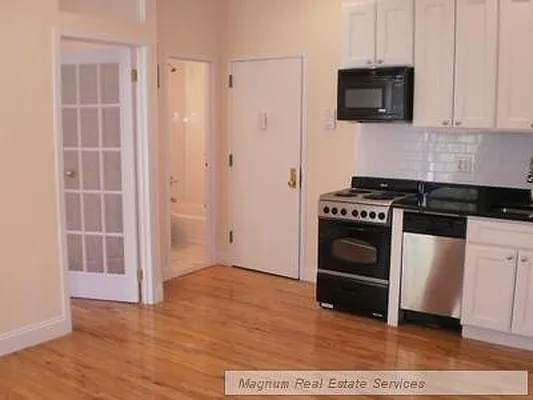 Rented by Magnum Realty Holdings, LLC | media 11