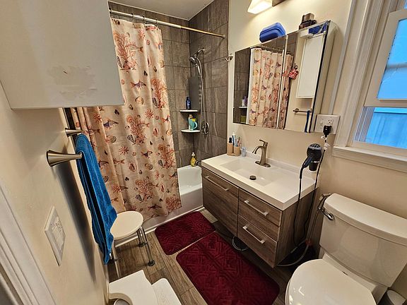 5th image of 326 Hamilton St