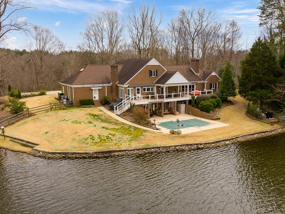 1st image of 128 Sorrento Dr