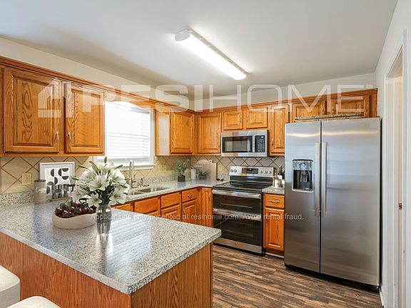 2nd image of 406 Forrest Dr