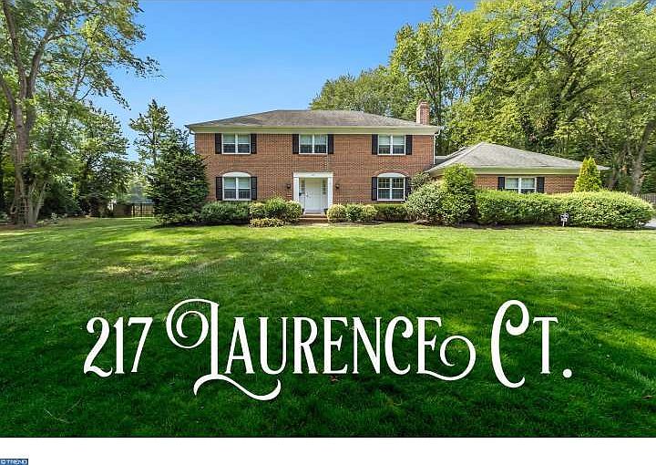 1st image of 217 Laurence Ct