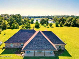 251 Lumpkin Rd, Carriere, MS 39426