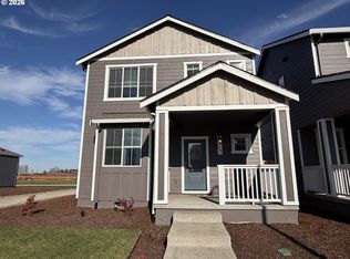 1197 Parkside Ave, Woodburn, OR 97071