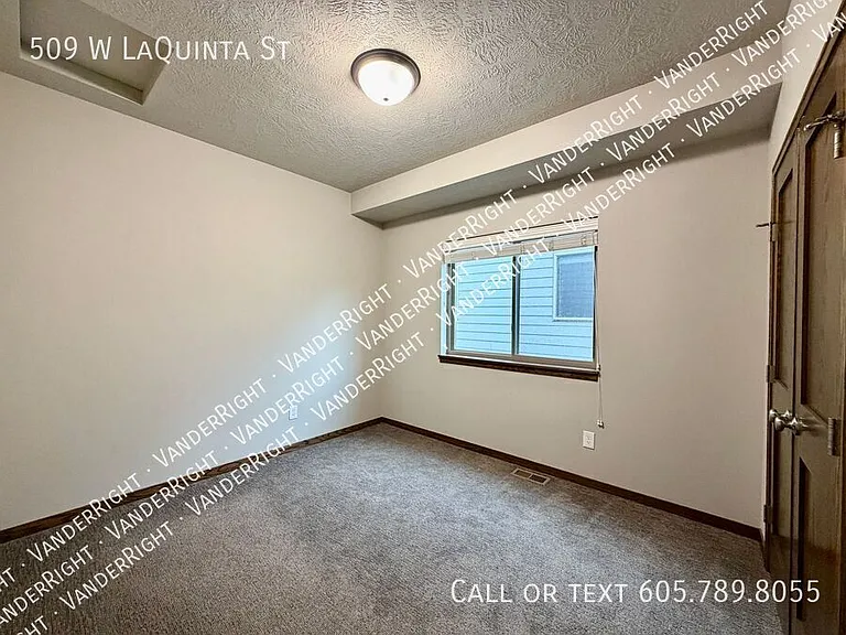 509 W Laquinta St — Photo 22