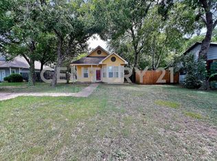 107 Bradshaw St, Waxahachie, TX 75165