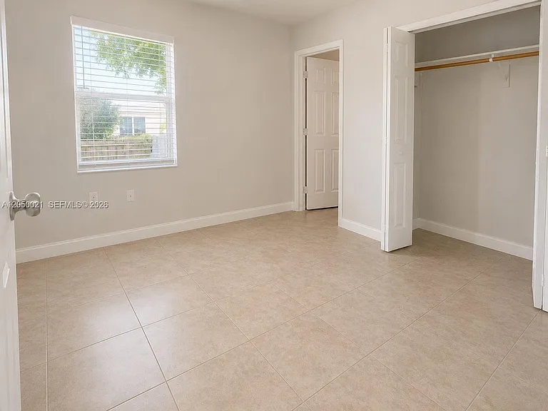 1920 SW 24th St #1 — Photo 5