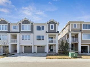 20523 22nd Ave NW, Edmonton, AB T6M 1N1