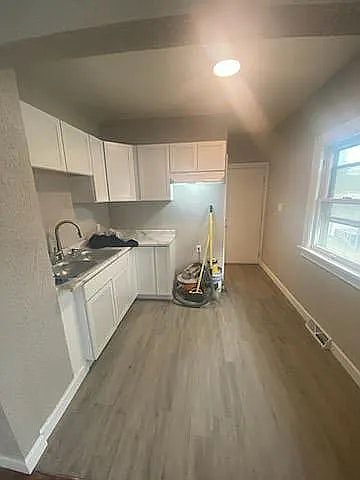 1st image of 4021 Van Buren St