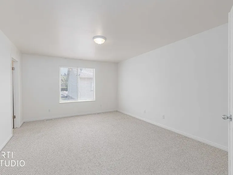 4823 Old Post Rd #9 — Photo 12