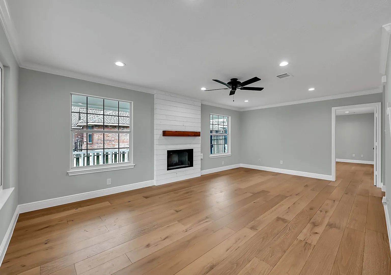 Newly remodeled in Point Aquarius — Photo 4