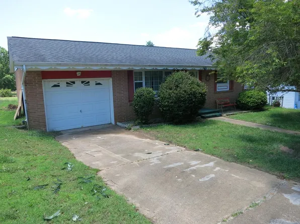 174 Garden Grove St, Danville, VA 24541