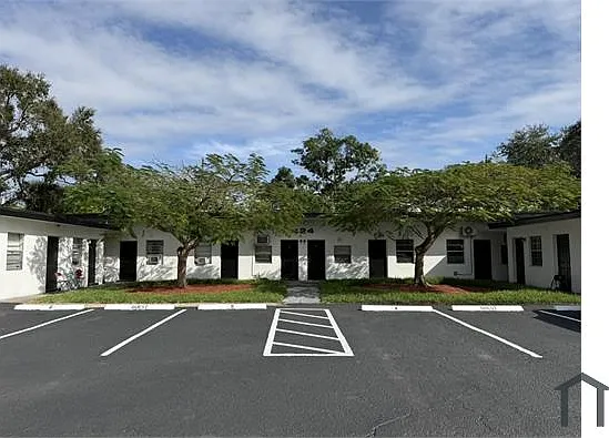 2 bed, 600 sqft, $1,700 — Photo 4