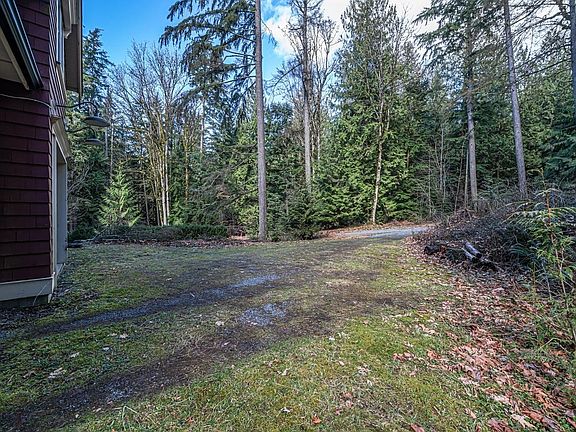 2nd image of 5028 Sumas Mountain Rd