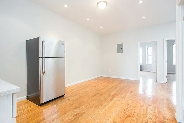 Rented by Nooklyn NYC LLC | media 7