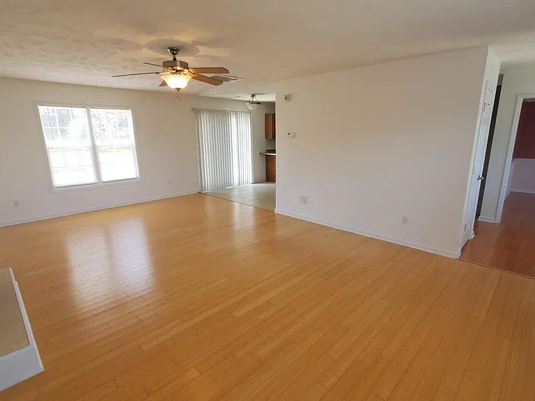 24 Sapphire Dr — Photo 4