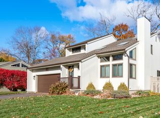 14 Inwood Ln, Bristol, CT 06010