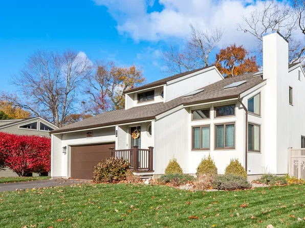 14 Inwood Lane, Bristol, CT 06010