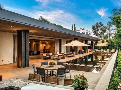912 N Hillcrest Rd, Beverly Hills, CA, 90210