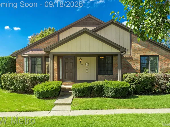 178 Meadow Lane Cir, Rochester, MI 48307