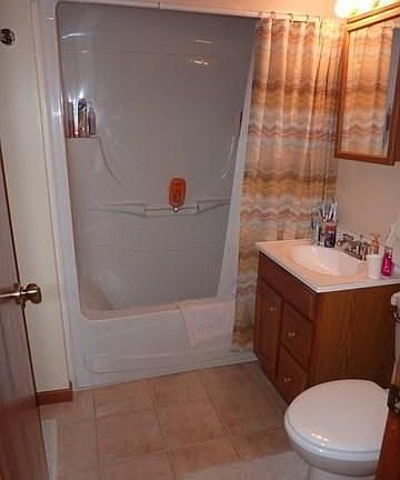 5th image of 6146 Hillsdale Ave