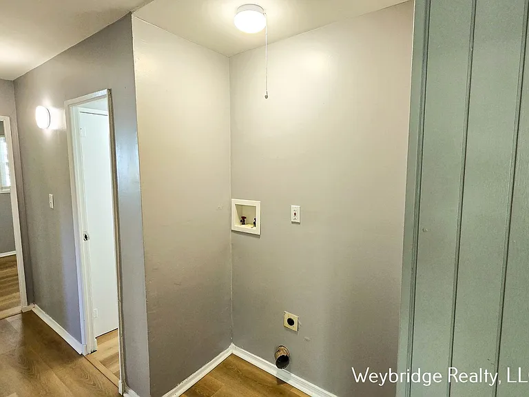 4652 Ashtree Dr — Photo 6