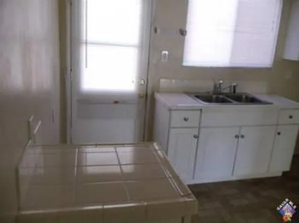 543 W Avenue H8, Lancaster, CA 93534