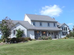 521 Redtail Ln, Colgate, WI 53017