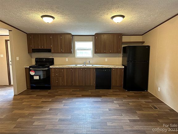 3rd image of 109 Burns St #B