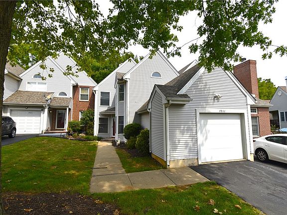3rd image of 7911 Cross Creek Cir #15