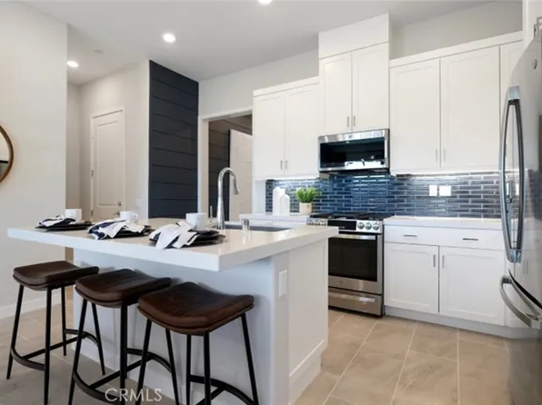 842 Sunrise Rd, Ladera Ranch, CA 92694