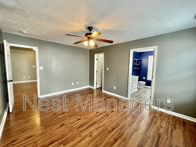 2567 Cameron Woods Ln — Photo 12