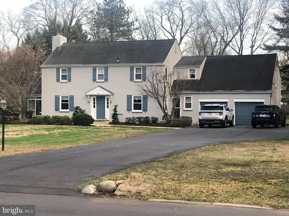 430 Cottage Ave, Edgewater Park, NJ 08010